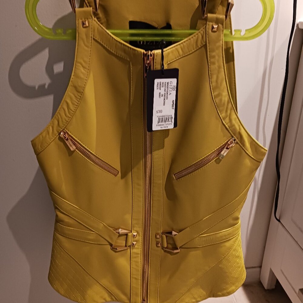 Gizia Leather Halter